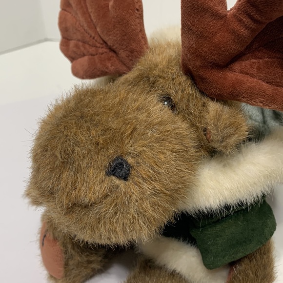 Monte Mooselton plush - Picture 13 of 16